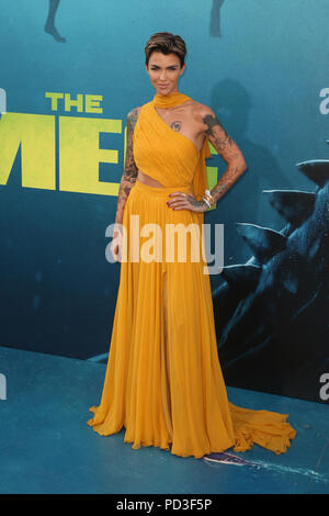 Hollywood, CA. Il 6 agosto, 2018. Ruby Rose, a Warner Bros Foto e immagini di gravità' Premiere di 'Il Meg' a TCL Chinese Theatre IMAX in Hollywood, la California il 6 agosto 2018. Credito: Faye Sadou/media/punzone Alamy Live News Foto Stock