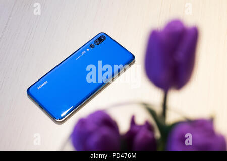 Varsavia, Marzo 2018 - Appena lanciato Huawei P20 Pro smarpthone viene visualizzato per scopi editoriali Foto Stock