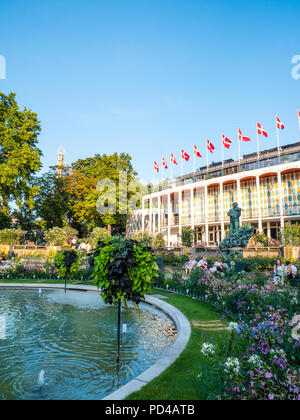 Il Tivoli Concert Hall, i Giardini di Tivoli, Copenaghen, Zelanda, Danimarca, l'Europa. Foto Stock