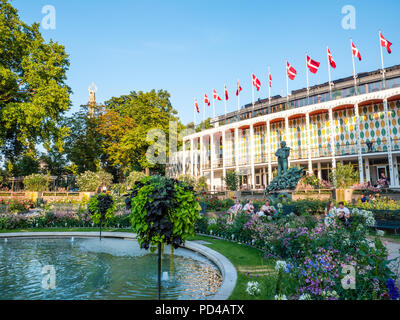 Il Tivoli Concert Hall, i Giardini di Tivoli, Copenaghen, Zelanda, Danimarca, l'Europa. Foto Stock