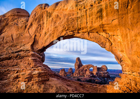 La torretta Arch come visto attraverso il passaruota del Nord Foto Stock