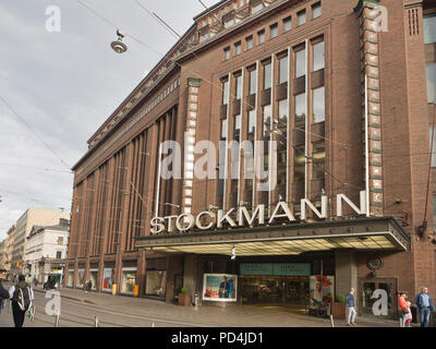 Il finlandese rinomato grande magazzino Stockmann nel centro di Helsinki Foto Stock