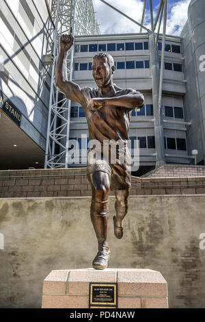 Alan Shearer statua al St James Park di Newcastle Foto Stock