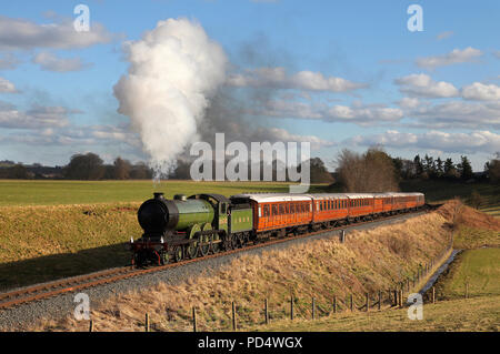 Il B12 heads up Eardington Bank in Severn Valley Railway 13.3.18 Foto Stock