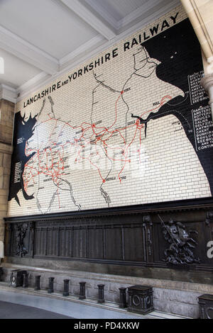 Mappa piastrellato di Lancashire e Yorkshire Ferrovia a Manchester Victoria Station Foto Stock