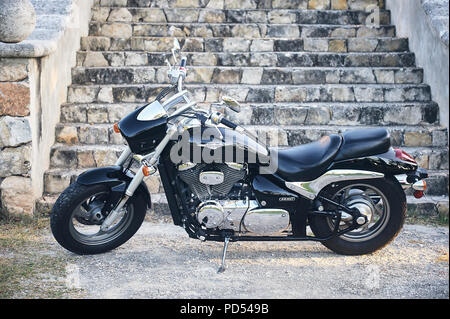 MERIDA, YUC/MESSICO - Feb 12, 2017: Suzuki Boulevard M50 moto 805cc V-Twin motore, per esterno Foto Stock