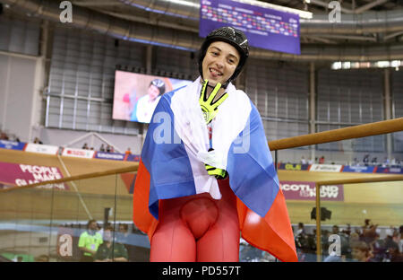 In Russia la Daria Shmeleva festeggia dopo la vittoria delle donne 500m crono finale durante il giorno cinque del 2018 Campionati Europei presso il Sir Chris Hoy Velodromo, Glasgow. Foto Stock