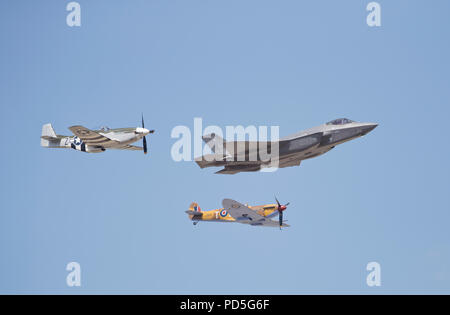 Il USAF Heritage volo al 2018 RIAT air show, Fairford, Gloucestershire, UK Foto Stock