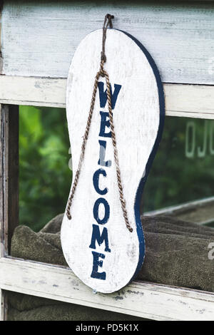 Decorazione flip flop con word Benvenuti in spiaggia Foto Stock