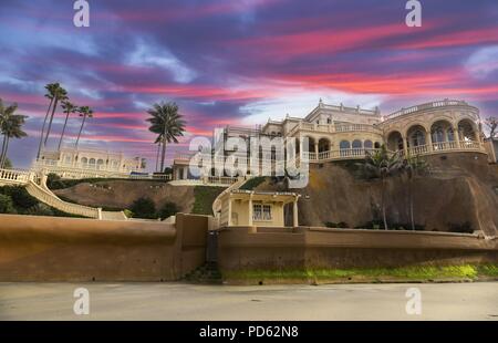 Villa Pelagia Vintage Luxury Mansion Front View, la Jolla Shores Waterfront San Diego California. Progettato dall'architetto di Los Angeles Timothy Corrigan Foto Stock