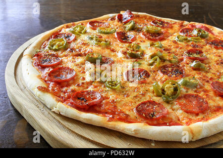 pizza fresca Foto Stock