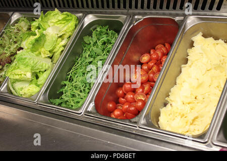 Fresche foglie di insalata Foto Stock