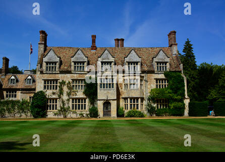 Vista di Anglesey Abbey, Cambridgeshire Foto Stock