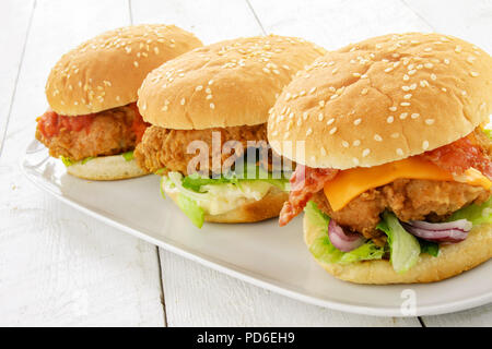 Fritto di pollo Burger selezione Foto Stock