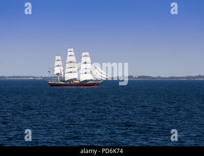 Il Clipper Ship Stad Amsterdam sotto la vela nel Mar Baltico Foto Stock