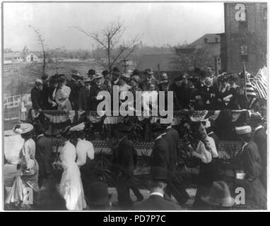 Andrew Carnegie e altri su altoparlanti piattaforma alla XXV anniversario dell istituto di Tuskegee, Alabama Foto Stock