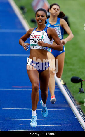 Gran Bretagna Adelle Tracey durante la donna 800m qualifica durante il giorno uno del 2018 Campionato Europeo di Atletica presso lo Stadio Olimpico di Berlino. Foto Stock