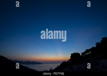 La spiaggia di Myrtos sull'isola di Cefalonia Foto Stock