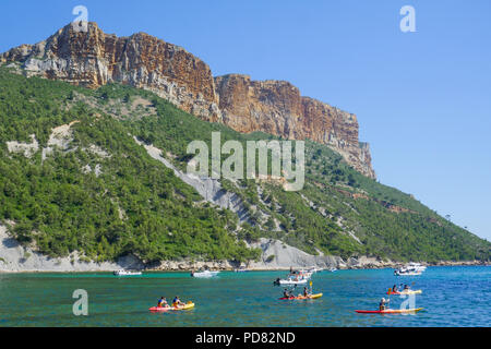 Arena Bay e cape Canaille, Cassis, Bouches-du-Rhône, Francia Foto Stock