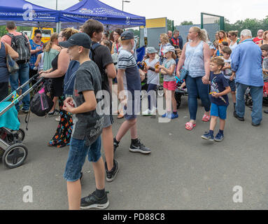 Warrington, Regno Unito. Il 7 agosto, 2018. Warrington, Regno Unito. 07 Agosto 2018 - Il primo giorno del Victoria Park l'esperienza. VPX è nel suo undicesimo anno e viene trattenuto in Victoria Park, Latchford, Warrington, Cheshire ogni anno. Ogni martedì di agosto apre le porte a una vasta gamma di intrattenimenti per bambini che è tutto gratis Credito: John Hopkins/Alamy Live News Credito: John Hopkins/Alamy Live News Foto Stock