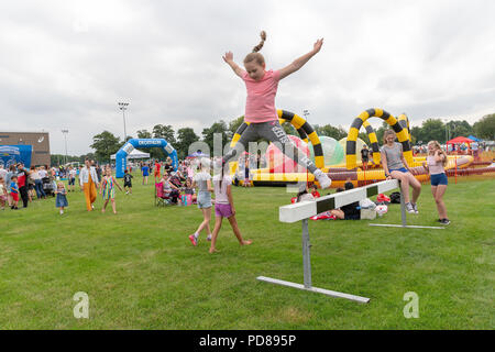 Warrington, Regno Unito. Il 7 agosto, 2018. 07 Agosto 2018 - Il primo giorno del Victoria Park l'esperienza. VPX è nel suo undicesimo anno e viene trattenuto in Victoria Park, Latchford, Warrington, Cheshire ogni anno. Ogni martedì di agosto apre le porte a una vasta gamma di intrattenimenti per bambini che è tutto gratis Credito: John Hopkins/Alamy Live News Foto Stock