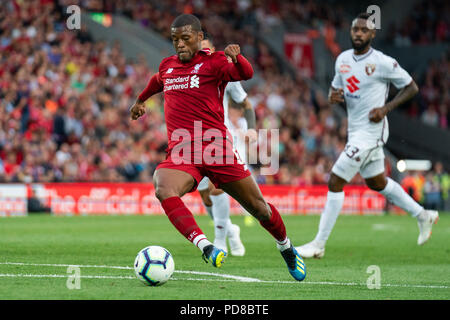 Liverpool, Regno Unito. Il 7 agosto 2018. Di Liverpool Georginio Wijnaldum è affrontato da 7h agosto 2018, Anfield, Liverpool, in Inghilterra; la pre-stagione amichevole, Liverpool v Torino Credito: News immagini /Alamy Live News Foto Stock