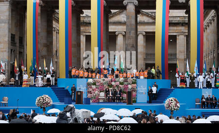 Bogotà, Colombia. Il 7 agosto 2018. Inaugurazione del nuovo Presidente della Colombia, il sig. Ivan Duque. La manifestazione si è svolta presso la piazza Bolivar, a Bogotà, in Colombia. Credito: Luis Gomez/Alamy Live News Foto Stock