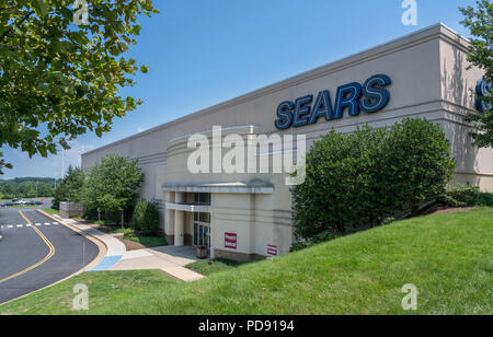 Entrata al negozio Sears a Dulles Town Center in Loudon County, Virginia Foto Stock