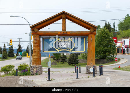 Burns Lake, Canada - Circa 2018 : Benvenuti a bruciature Lago di segno Foto Stock