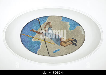 Pole vaulting raffigurati in mosaico a soffitto progettato dai sovietici artista Alexander Deyneka nel Mayakovskaya la stazione della metropolitana di Mosca, Russia. Uno dei mosaici dal set intitolato ventiquattro ore nel cielo sovietico assemblati da mosaico russo Vladimir master Frolov nel 1930s. Foto Stock