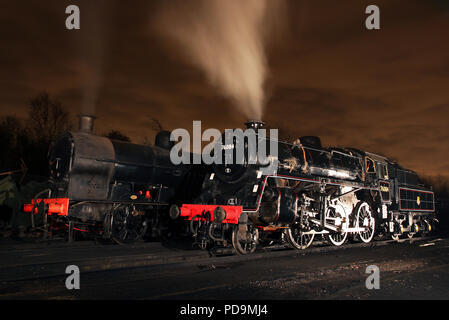 49395 & 76084 su Buckley pozzetti capannone seppellire il 17.1.14 Foto Stock