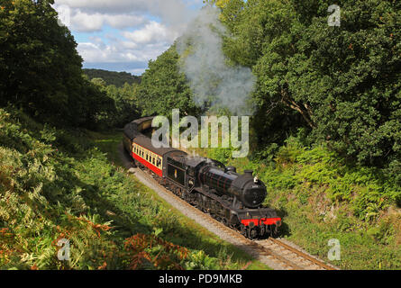 61994 Il Grande Marchese capi passato Beckhole sul NYMR 25.9.15 Foto Stock