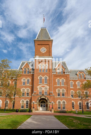 COLUMBUS, OH/USA - Ottobre 21, 2017: Università Hall nel campus dell'Ohio State University. Foto Stock