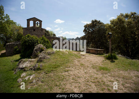 Sant Serni o Sant Sadurní del Grau (coneguda també amb els noms de Sant Serni o Sant Sadurní de Vilamantells, l'església de Vilamantells o l'església Foto Stock