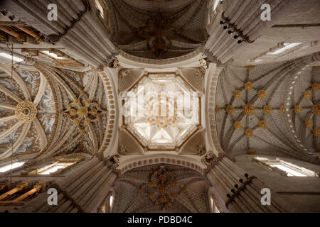 Tarazona, Kathedrale. Blick in die Kuppel. Mudéjarstil und Gothik. Gewölbe Foto Stock