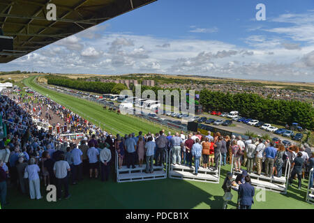 Brighton Regno Unito 8 Agosto 2018 - Brighton gare Marathonbet festival di corse Marstons Giorno di apertura Credito: Simon Dack/Alamy Live News Foto Stock