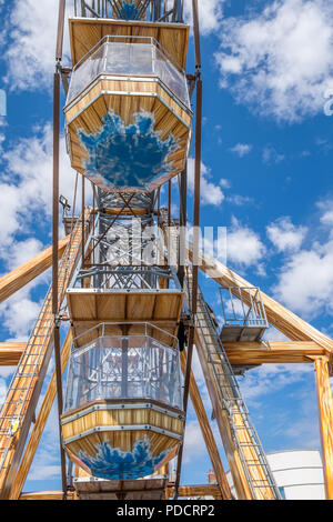 Una ruota panoramica sul lungomare a Bridlington, nello Yorkshire, Inghilterra, Regno Unito Foto Stock