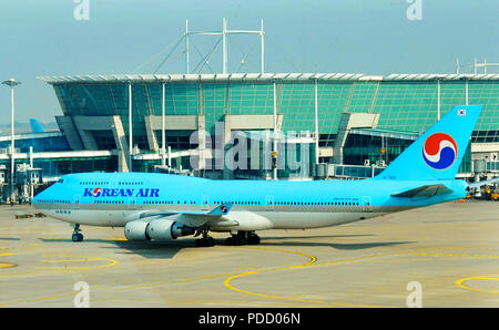 Boeing 747-400 della Korean Airlines, l'Aeroporto Internazionale di Incheon di Seoul, Corea del Sud Foto Stock