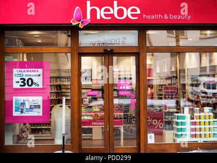 La Polonia, Cracovia - Marzo 19, 2018: Hebe farmacia Foto Stock