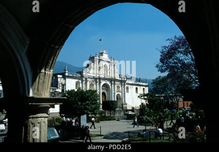 Vista della cattedrale di San Jose, Antigua, Guatemala Foto Stock