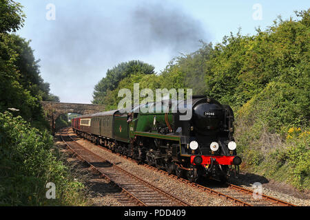 34046 Braunton capi lontano da Carnforth su 16.7.13 con caricato la sua corsa di prova. Foto Stock