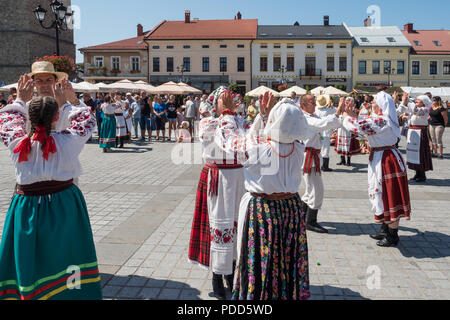 Il cinquantacinquesimo Beskidy Montanari " Settimana della Cultura 29.07- 06.08.2018 . Sfilano per le strade di Żywiec in Polonia 04.08.2018 Foto Stock