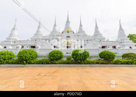 Samut Prakan , della Thailandia - 27 lug 2018 : pagoda bianca di Wat Asokkaram Foto Stock