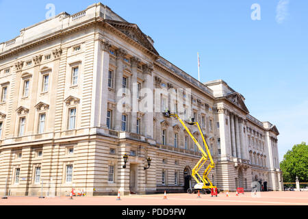 Sua Maestà la Regina Elisabetta II royal residence, Buckingham Palace, City of Westminster, Londra, Inghilterra Foto Stock