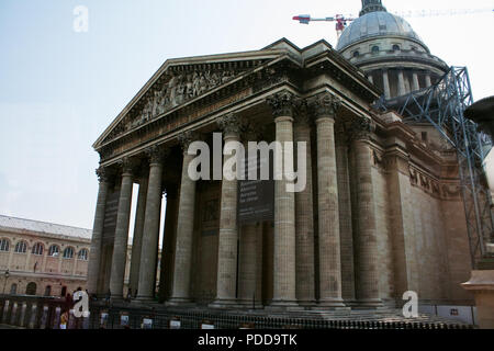 Vista esterna dei restauri nel Panthéon, Parigi mausoleo Foto Stock