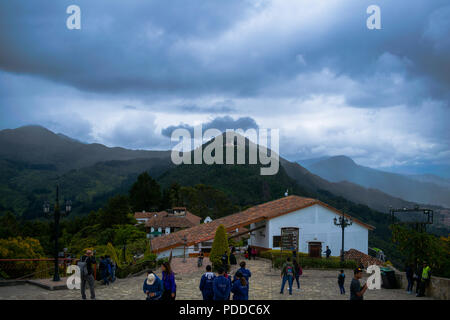 Vista sulla Chiesa di Monserrate a Bogotá, Colombia. Foto Stock