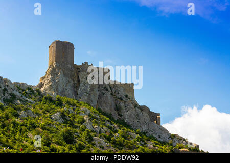 Castello di Queribus, fotress catari, Aude, Occitanie, Francia Foto Stock