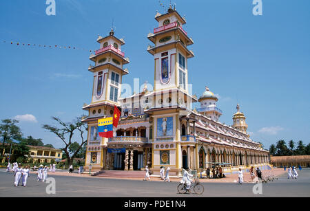 Gran Tempio Cao Dai, Long Hoa, a Tay Ninh vicino a Ho Chi Minh City in Vietnam Foto Stock