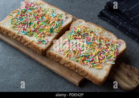 Fata austriaco il pane con spruzzino e burro. I cibi tradizionali. Foto Stock
