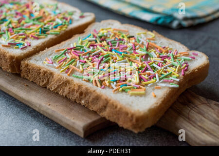 Fata austriaco il pane con spruzzino e burro. I cibi tradizionali. Foto Stock